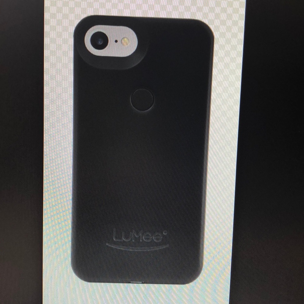 LuMee case